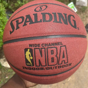 BASKETBALLS (WILSON & SPALDING)